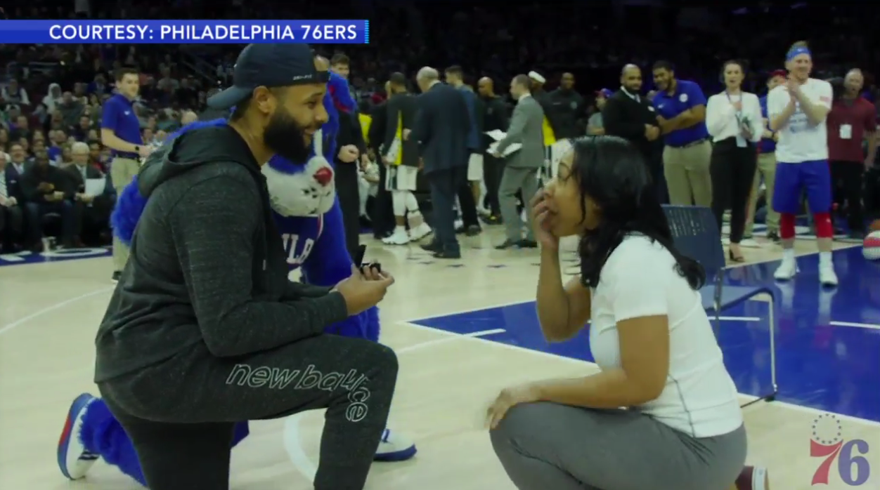 You Have To See This Epic Proposal During Halftime At A Philadelphia 76ers Game
